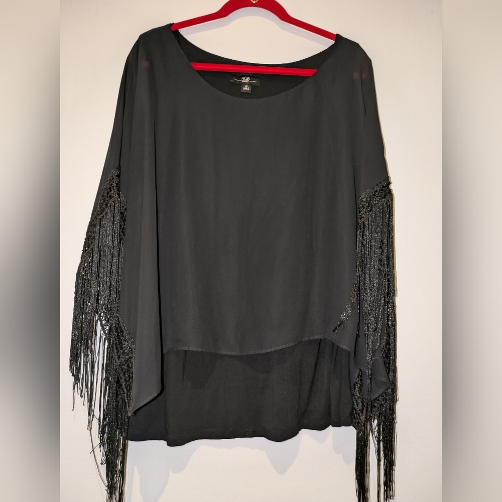 AGB Woman Plus Size Black Fringe Poncho Size 1X. EUC